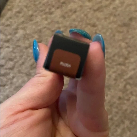 Lip liner - Picture 2 of 2